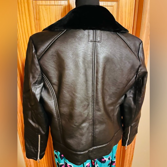 Faux leather Moto jacket with faux fur interior - Picture 2 of 5